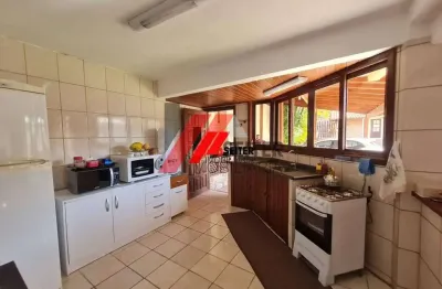 Casa de 3 dormitorios a venda Lagoa da Conceiçao Florianopolis
