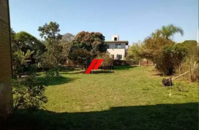 Casa à venda na praia do santinho com terreno grande à500 metros do mar