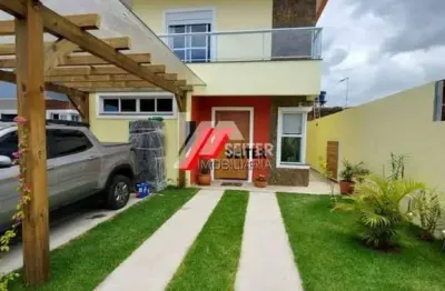 Casa de 4 dormitórios à venda no bairro Rio Vermelho em Florianópolis
