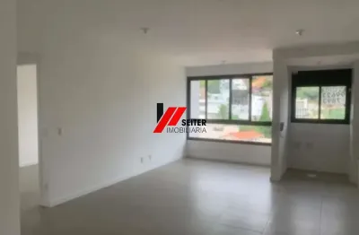 Apartamento de dois dormitórios com suite à venda na carvoeira em florianópolis
