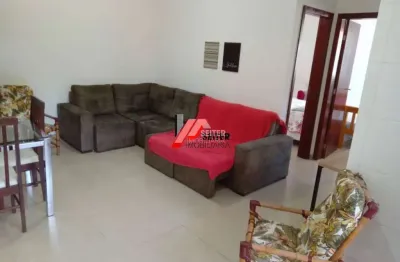 Apartamento térreo de 2 dormitórios à venda na praia do Campeche em Florianópolis