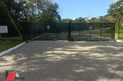 Terreno a venda no bairro itacorubi com localização previlegiada