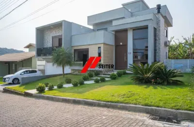 Casa à venda de alto padrão na praia cachoeira do bom jesus em florianópolis