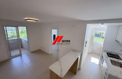 Apartamento de 2 dormitórios com suite e sacada com churrasqueira a venda itacorubi