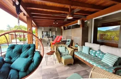 Casa de alto padrão à venda no bairro Saco Grande, Florianópolis-SC!