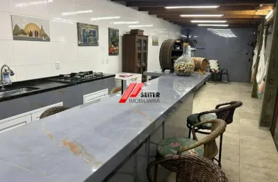 Casa de Alto Padrão com  280m² à Venda na Pedra branca: 4 Quartos 1 Suíte Área Gourmet e Piscina com Spa!