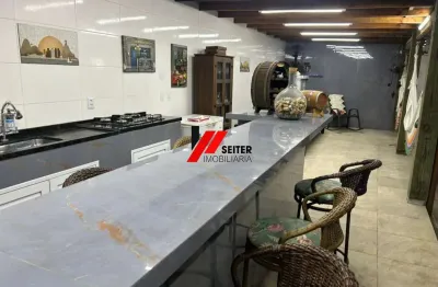 Casa de alto padrão com  280m² à venda na pedra branca: 4 quartos 1 suíte área gourmet e piscina com spa!