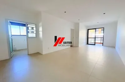 Apartamento com 4 quartos à venda no Itacorubi, Florianópolis 