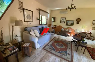 Casa com 3 quartos para alugar no Rio Tavares, Florianópolis 