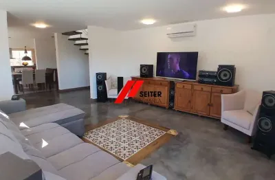 Casa com 2 quartos à venda no Sambaqui, Florianópolis 