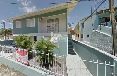 Casa com 6 quartos à venda na Barra da Lagoa, Florianópolis 