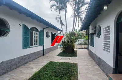 Casa com 5 quartos à venda no Itacorubi, Florianópolis 