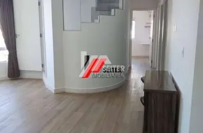 Cobertura para locação com 3 dormitórios em Carvoeira Florianópolis