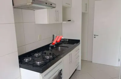 Apartamento com 3 quartos para alugar na Agronômica, Florianópolis 