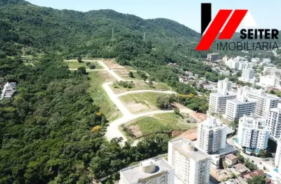 Terreno a venda no bairro itacorubi com localização previlegiada