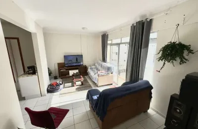 Apartamento com 3 dormitórios sendo 1 suíte e 1 vaga de garagem no centro em balneário camboriú