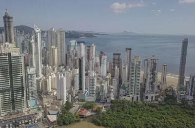 Apartamento com 4 quartos à venda na Rua 3750, 181, Centro, Balneário Camboriú