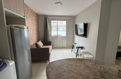Apartamento para locação anual com 01 dormitório perto da av central