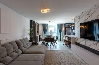 Apartamento com 3 suítes e 4 vagas de garagem no centro de balneário camboriú