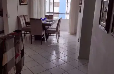 Apartamento na avenida brasil, com 02 dormitórios e vista mar, 200 metros da praia