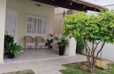 Casa com 3 quartos à venda na Rua 2300, 971, Centro, Balneário Camboriú
