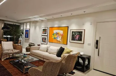 Apartamento finamente mobiliado e decorado com 04 suítes e 04 vagas