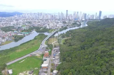 Terreno à venda na Rua Santo Amaro, Nova Esperança, Balneário Camboriú