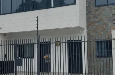 Apartamento semi-mobiliado para locação em otima localização.