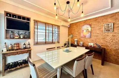 Sobrado com 3 dormitórios à venda, 220 m² por r$ 1.100.000,00 - tropical  - cascavel/pr