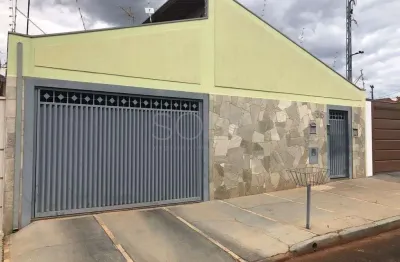 Casa com 3 quartos à venda no Jardim Martinez, Araraquara 