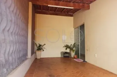Casa linda, recem reformada com 3 dormitorios, 1 suite, moveis planjados