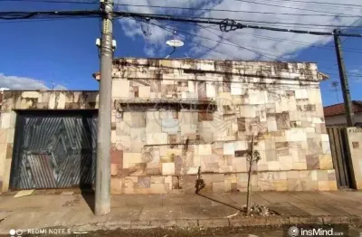 Oportunidade de investimento - casa com 03 dormitorios