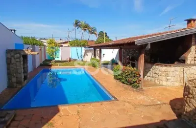 Casa à venda no Jardim Almeida, Araraquara 