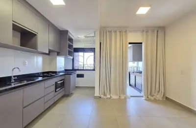 Apartamento com 2 quartos para alugar na Avenida Padre Francisco Sales Colturato, 1436, Centro, Araraquara, 62 m2 por R$ 2.300