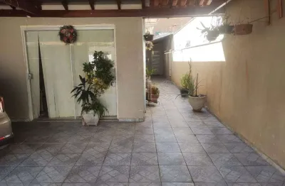 Casa com 2 quartos à venda na Rua Aryano Penteado Simões, 144, Jardim Maria Luiza, Araraquara