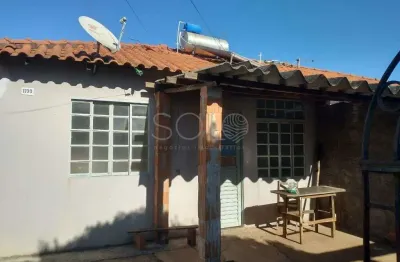 Casa com 2 quartos à venda no Jardim Roberto Selmi Dei, Araraquara 