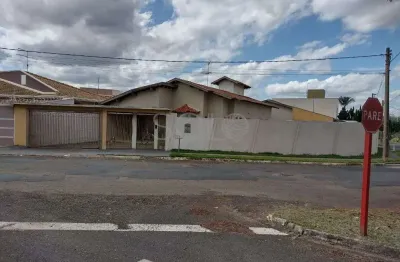 Casa com 3 quartos à venda na Avenida Doutor Giuseppe Aufiero, 407, Jardim Adalgisa, Araraquara