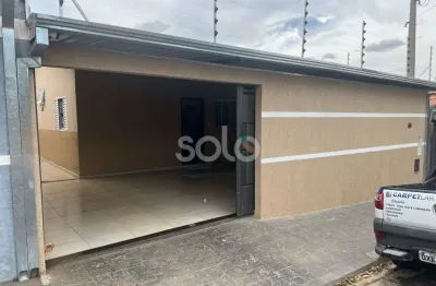 Casa com 2 quartos à venda na Avenida Carmo Aparecido Batista, 37, Jardim Boa Vista, Araraquara, 180 m2 por R$ 360.400