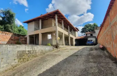 Imperdível! casa à venda em esmeraldas-mg, no bairro fernão dias, com 4 quartos, 2 suítes, 3 salas, 4 banheiros, 3 vagas de garagem e 360m².
