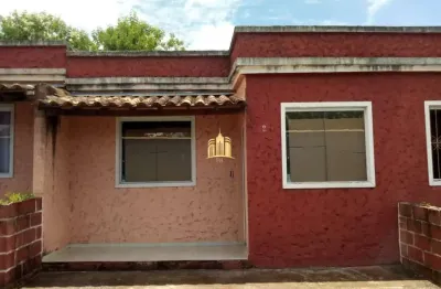 Casa em condomínio à venda em esmeraldas-mg, dumaville - 2 quartos, 1 sala, 1 banheiro, 1 vaga de garagem - 50,00 m².
