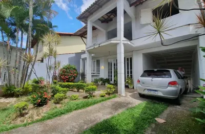 Casa de luxo no centro de esmeraldas-mg: 5 quartos, 1 suíte, 3 salas, 3 banheiros, 4 vagas de garagem - oportunidade!