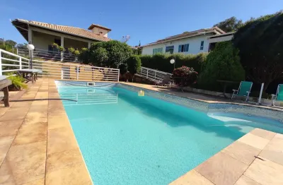 Casa de alto padrão no condomínio belvedere, esmeraldas - 4 quartos, piscina, 5 vagas de garagem - luxo e conforto!