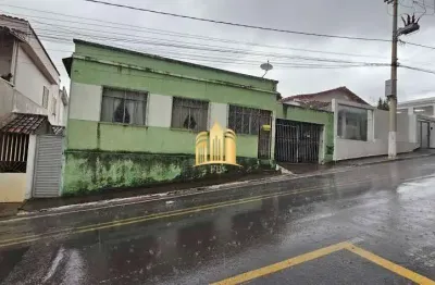Imperdível casa à venda no centro de santo antônio do monte-mg: 4 quartos, 1 sala, 1 banheiro, 2 vagas, 150 m²!
