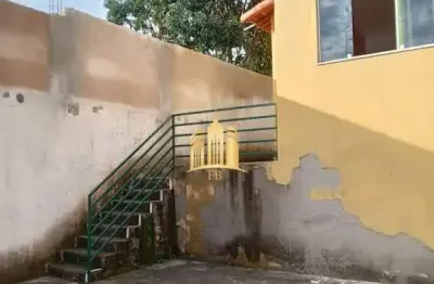 Imperdível casa à venda em esmeraldas-mg, bairro melo viana. 3 quartos, 1 suíte, 1 sala, 2 banheiros, 2 vagas, 80m².