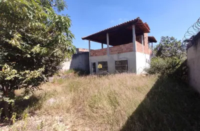 Casa à venda em esmeraldas-mg, dumaville: 2 quartos, 1 suíte, 1 sala, 2 banheiros, 3 vagas de garagem, 120m² de área.