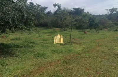 Terreno à venda esmeraldas, novo retiro: 3 hectares, lagoas e próximo à cidade!
