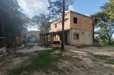 Casa em construção à venda: 4 quartos, pomar, vista maravilhosa por r$250 mil!