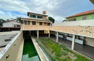 Casa de alto padrão com vista, piscina, área gourmet, casas anexas, loja e 3 entradas