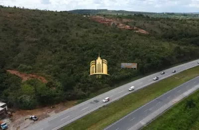 Oportunidade de investimento: terreno de 21.000m² no centro de caetanópolis-mg às margens da br-040, topografia excelente. aproveite!