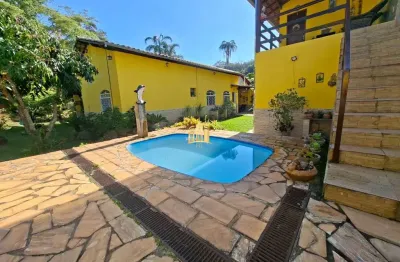 Sítio completo esmeraldas/mg ? 5 quartos (3 suítes), área gourmet, jacuzzi, piscina, pomar ? 840m²